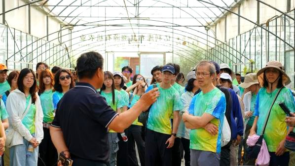 走進阿木古龍現代農業產業園